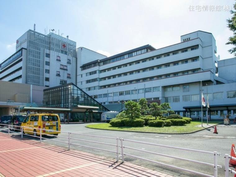 病院 武蔵野赤十字病院 1490m