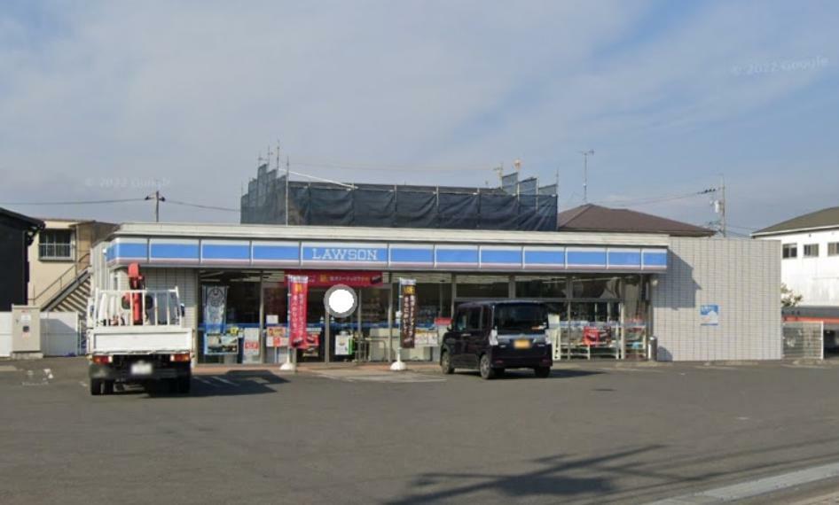 コンビニ ローソン大井町金子店813m（徒歩11分）