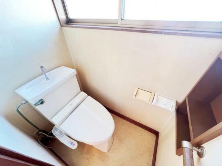 トイレ トイレは各階にございますので、忙しい時間帯もスムーズにお使いいただけます。