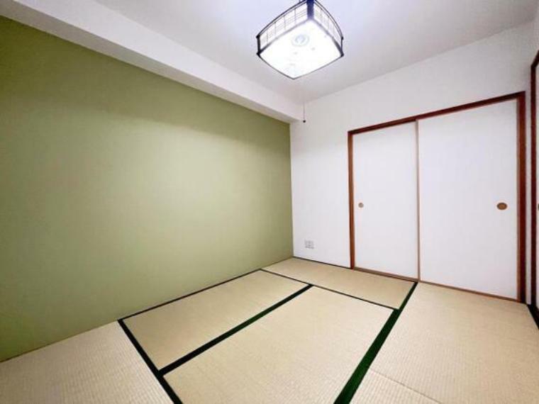 和室です。畳のお部屋は寛げる空間ですね。