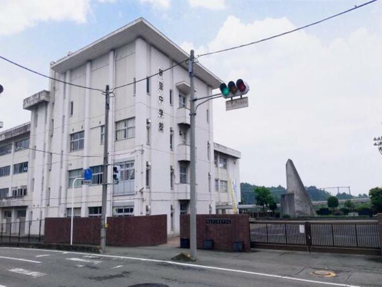 中学校 桐生市立新里中学校　徒歩21分（約1641m）