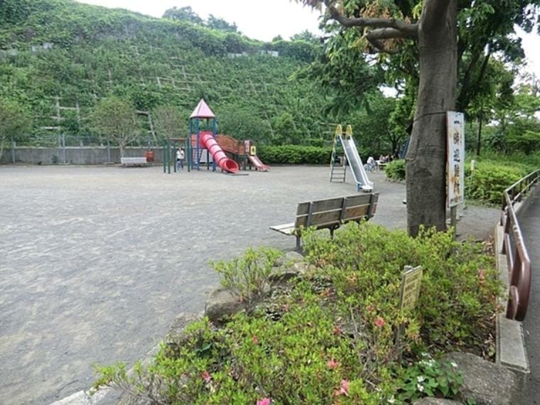 公園 吉田町第二公園 バドミントンや小さい子の自転車練習など幅広く利用できます。