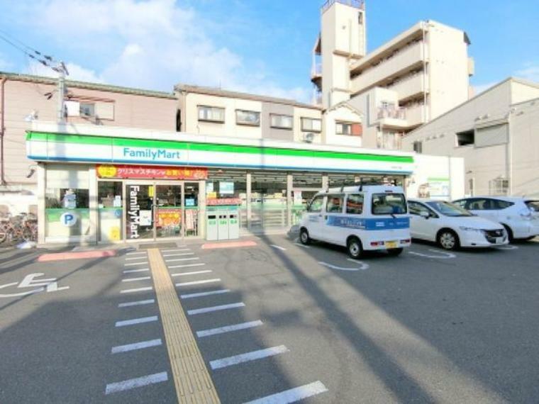 コンビニ ファミリーマート大和田四丁目店