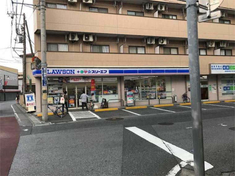 コンビニ ローソンスリーエフ　岩槻仲町店