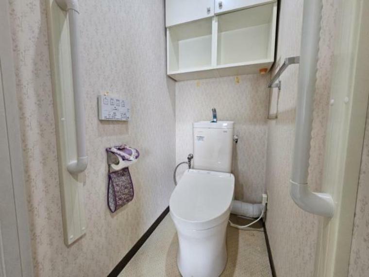 トイレ 棚上収納があるトイレは使いやすくて便利なのが良いですね！