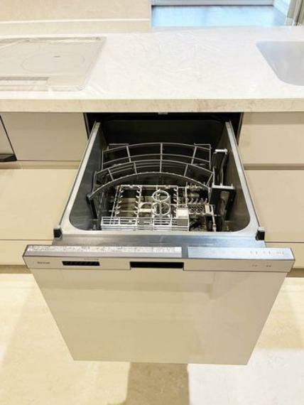 キッチン 後片付けが楽になる食器洗浄乾燥機付きキッチン！環境にも手荒れにも優しい、嬉しい設備です。
