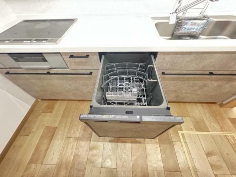 キッチン 食後の後片付けも楽々食洗機装備。