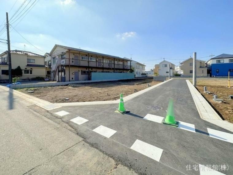 現況写真 前面道路含む現地