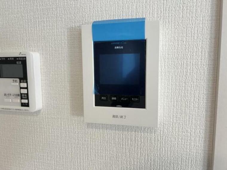 TVモニター付きインターフォン TVモニター付インターホンでお部屋からお客様を確認できるので便利ですね。