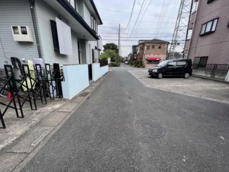 外観写真 南側の前面道路です。