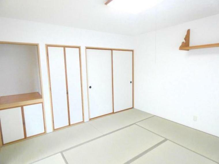 和室 やっぱり落ち着く畳のお部屋。