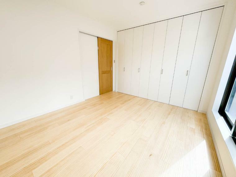 【ondo建物プラン例/洋室】CLがあるので、ベッドスペース、デスクスペースを確保することができ、収納家具は不要で自然と片付くお部屋に。