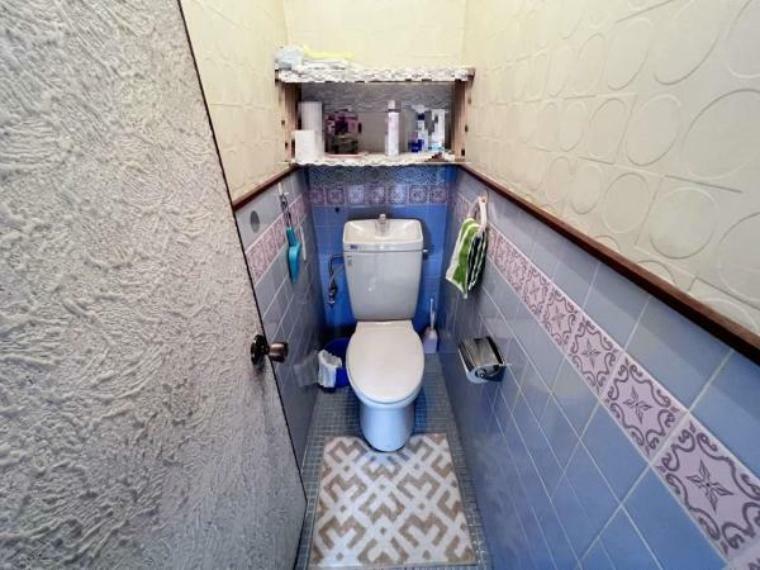 トイレ 飾り棚などがあり、トイレでもお好みのインテリアを楽しめます。