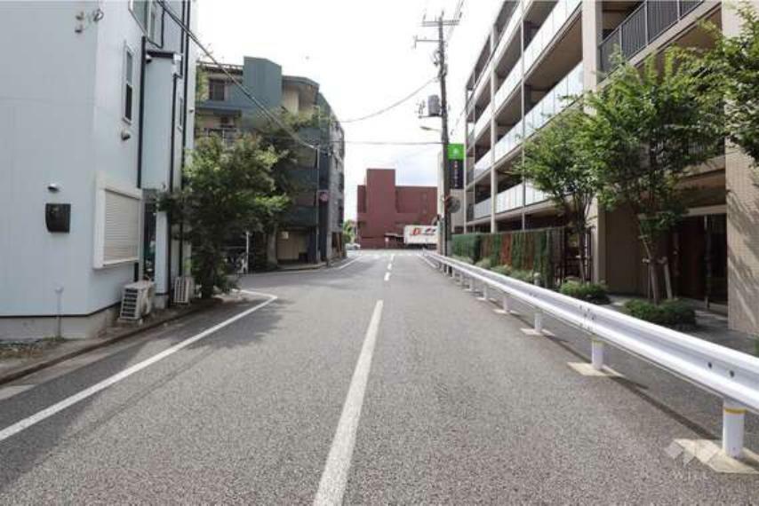 現況写真 敷地南東側の前面道路