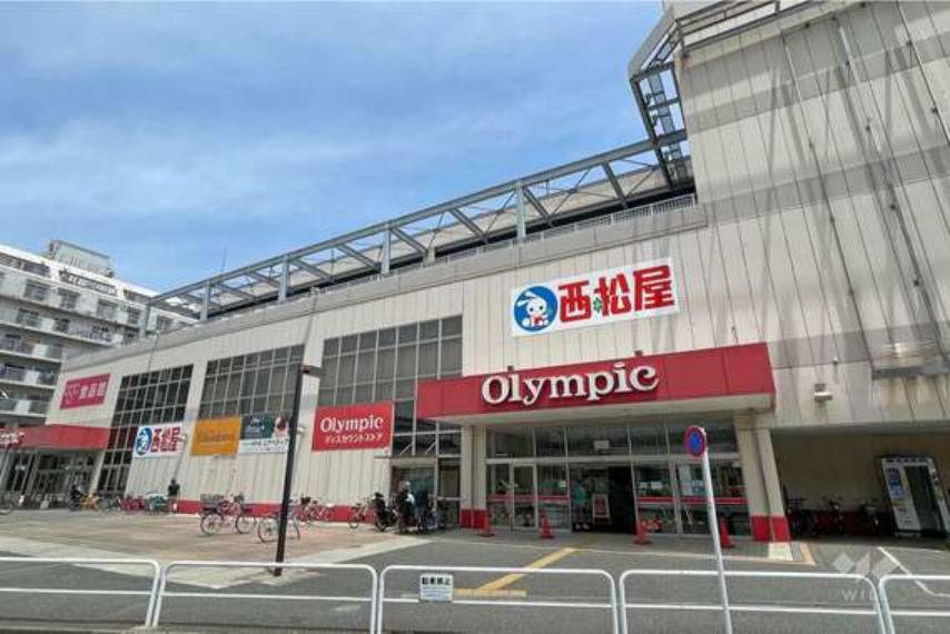 ショッピングセンター オリンピック（本羽田店）の外観