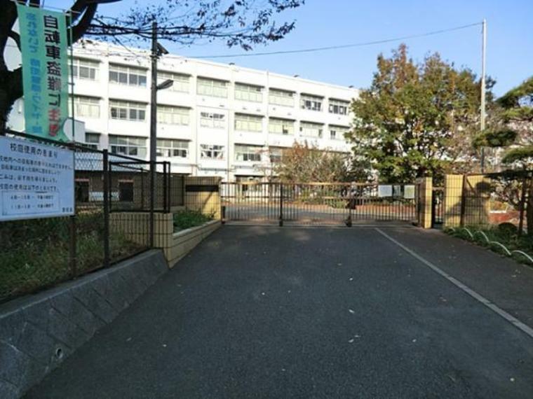 小学校 横浜市立山田小学校まで約770m