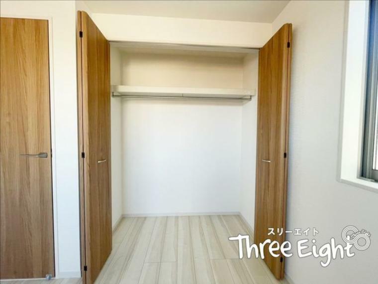 収納 ＜2号棟＞全居室収納付き 豊富な収納スペースがあるので、室内広々と使えます！
