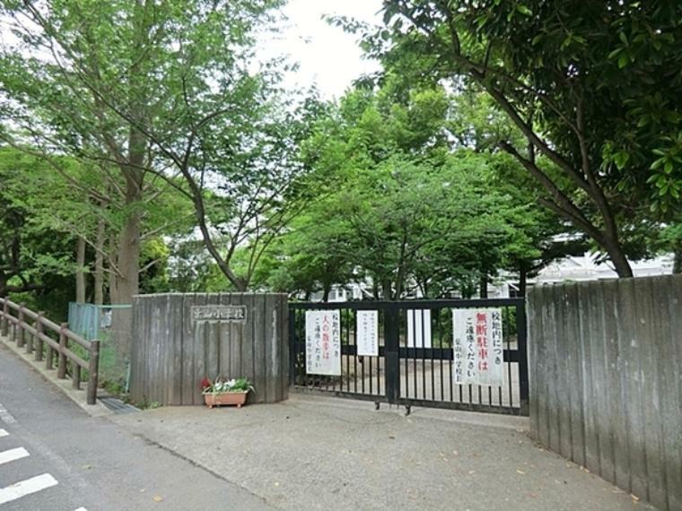 小学校 葉山町立一色小学校