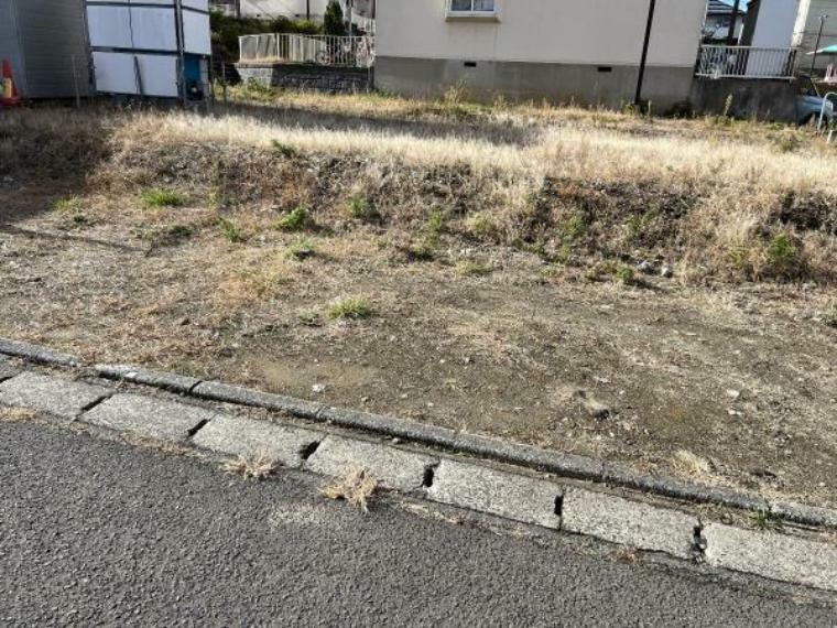 現況写真 土地面積約40坪とゆとりのある広さです。