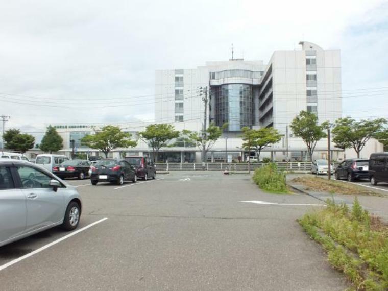 【周辺環境】柏崎総合医療センターまで約1.4km（車3分）。病院が近いと安心ですね。