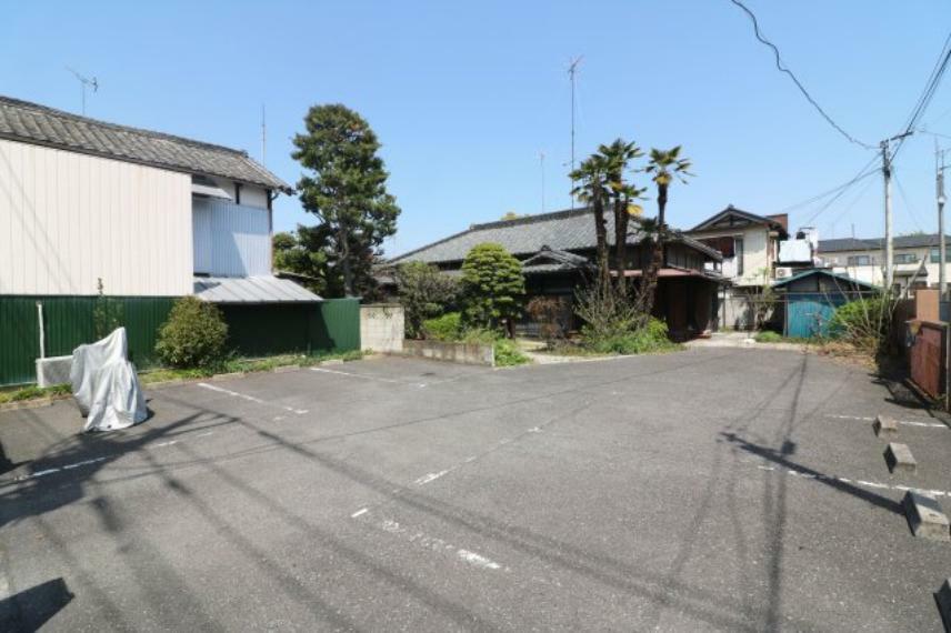 歴史感じる日本家屋。敷地も広く駐車7台以上可能です。