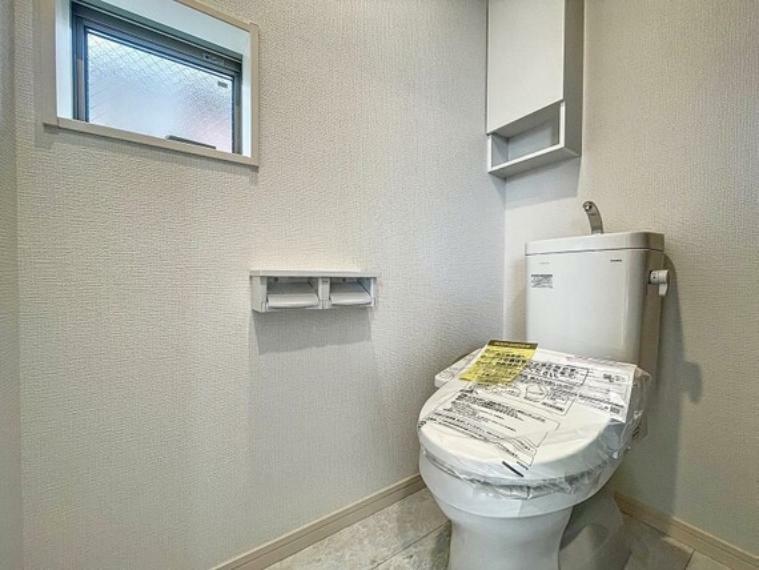 トイレ 温水洗浄便座のためお使いやすい仕様になっております。