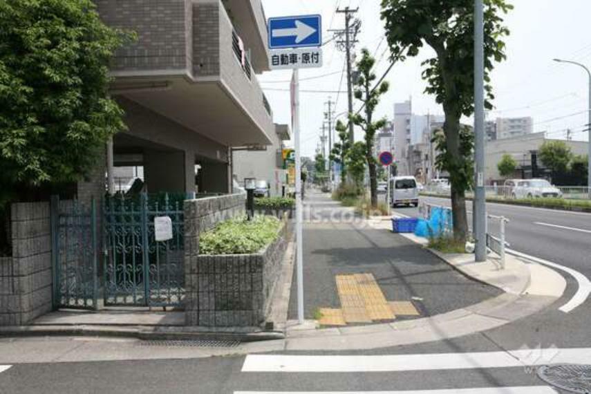 現況写真 敷地南側の前面道路（藤成通）