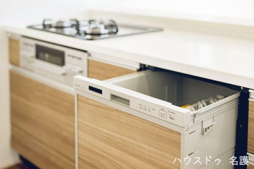キッチン ビルドイン食洗器標準で時短はもちろん高温水洗浄で衛生面にも寄与します！