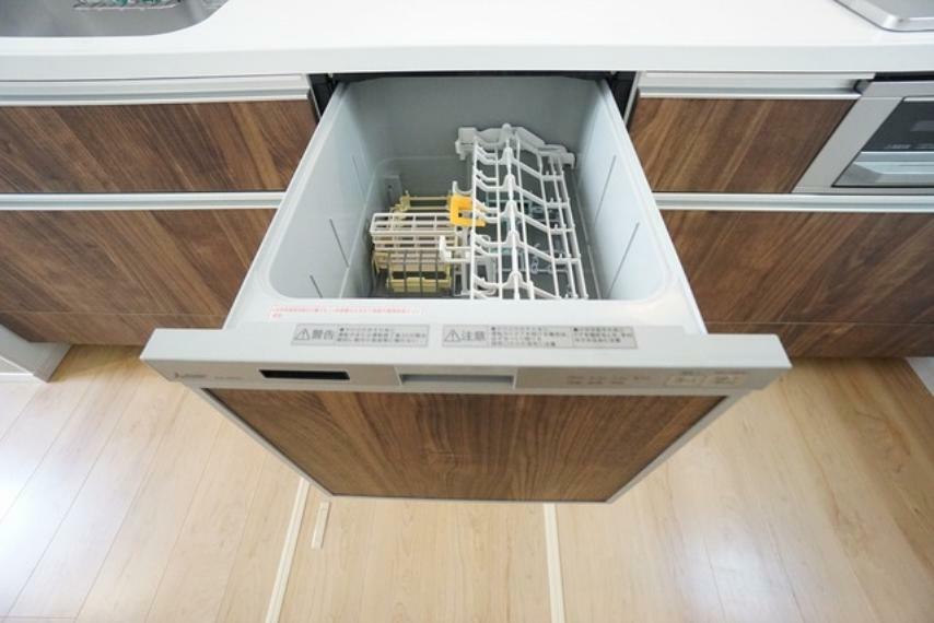 キッチン 時間を大幅に短縮できる食器洗浄乾燥機付きキッチンです＾＾冬場の洗い物で手荒れの悩みもなくなります。