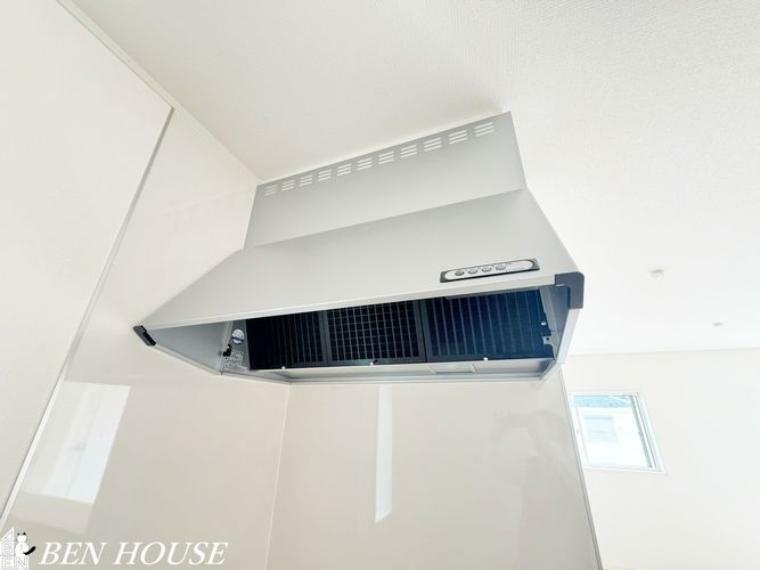冷暖房・空調設備 レンジフード・吸引力が高く、お手入れも簡単な深型レンジフードです。