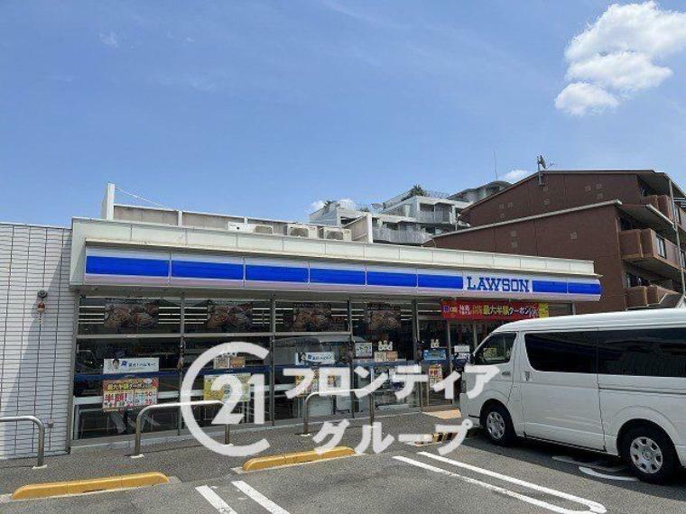 コンビニ ローソン尼崎常松店 徒歩7分。