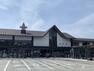 JR横須賀線「鎌倉」駅（横浜駅までは26分。湘南新宿ライン停車駅で都内へのアクセスも楽々。）