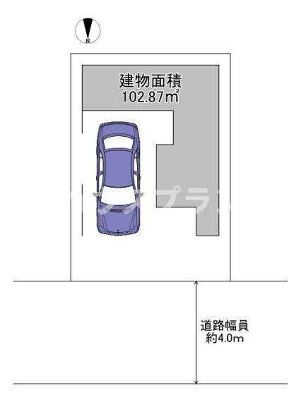 区画図 建物の面積と前面道路の広さを表した図面です。 こちらの物件は木造3階建ての構造となっており、 建物面積は102.87平米、坪に変換しますと約31.11坪です。 駐車スペースは　台分確保されています。