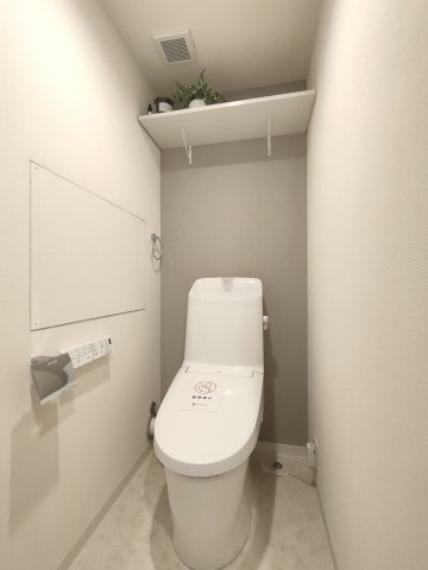 ・トイレ 清潔感のある空間に、使いやすく調整可能な洗浄機能を標準装備。