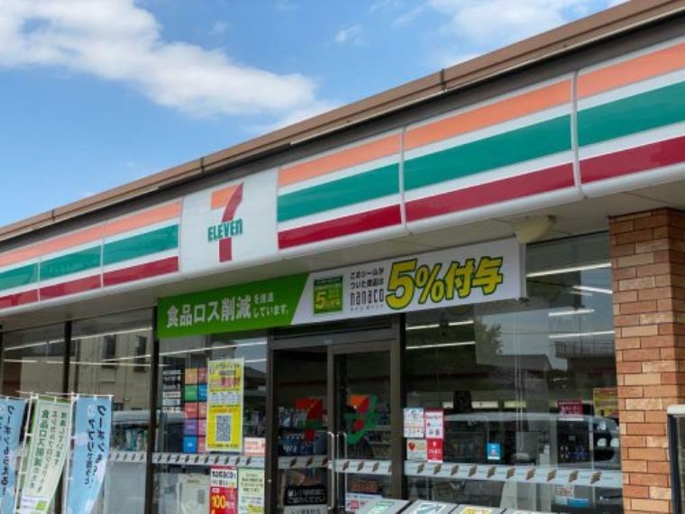 コンビニ 【コンビニエンスストア】セブンイレブン　熊谷上之店まで537m