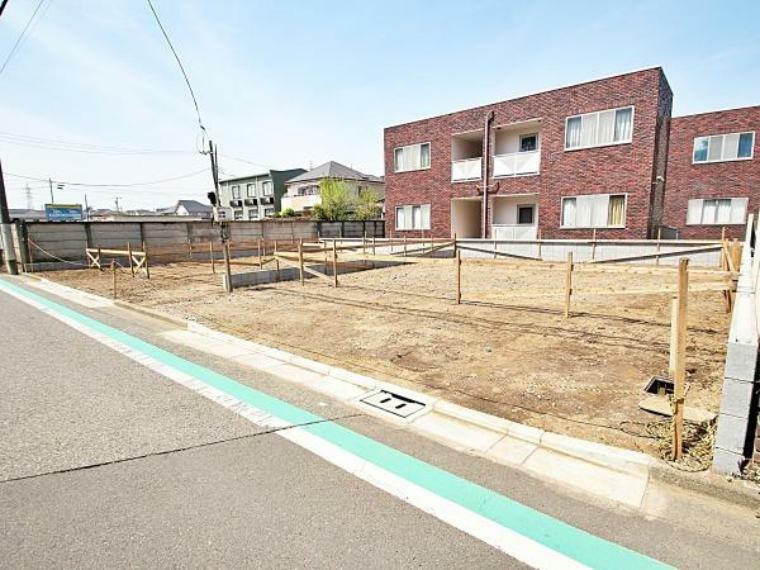 外観・現況 閑静な住宅地で新生活スタート