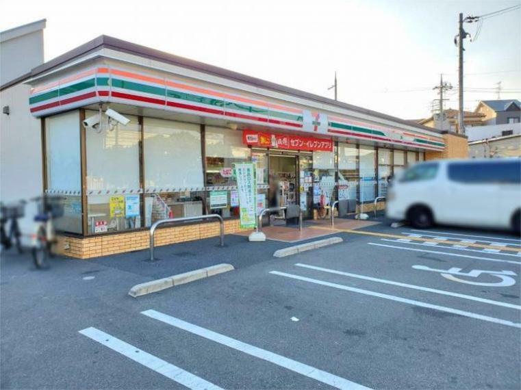 コンビニ セブンイレブン 小野中町南店