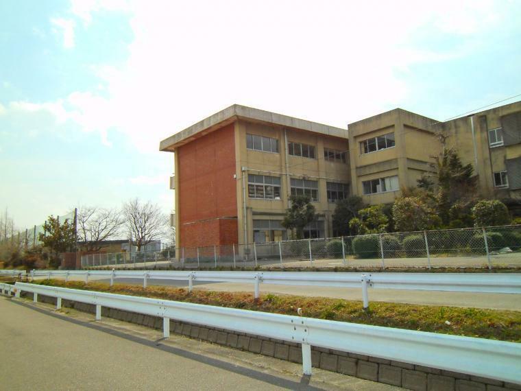 中学校 稲沢市立治郎丸中学校
