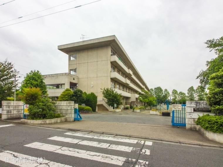 小学校 川越市立川越西小学校 300m