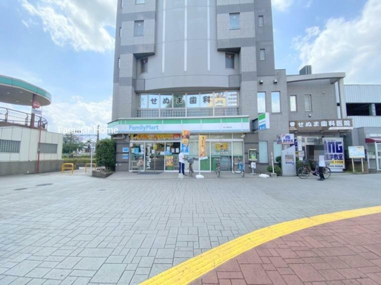 コンビニ ファミリーマート秋川駅前店
