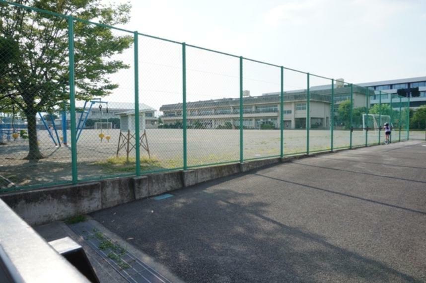 小学校 大井町立上大井小学校まで約860m（徒歩11分）