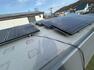 発電・温水設備 【太陽光設備】太陽光発電パネルが屋根についております。