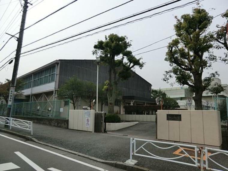 中学校 横浜市立藤の木中学校まで約520m