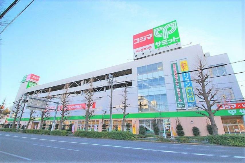 サミットストア善福寺店 徒歩8分。「コジマ×ビックカメラ善福寺店」も併設で利便性ありますね！駅前でのお買い物よりも気軽に利用できる立地です