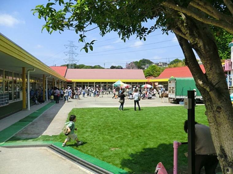 若竹幼稚園（恵まれた環境を生かした広い園庭や農園が自慢の園です。）（約500m）