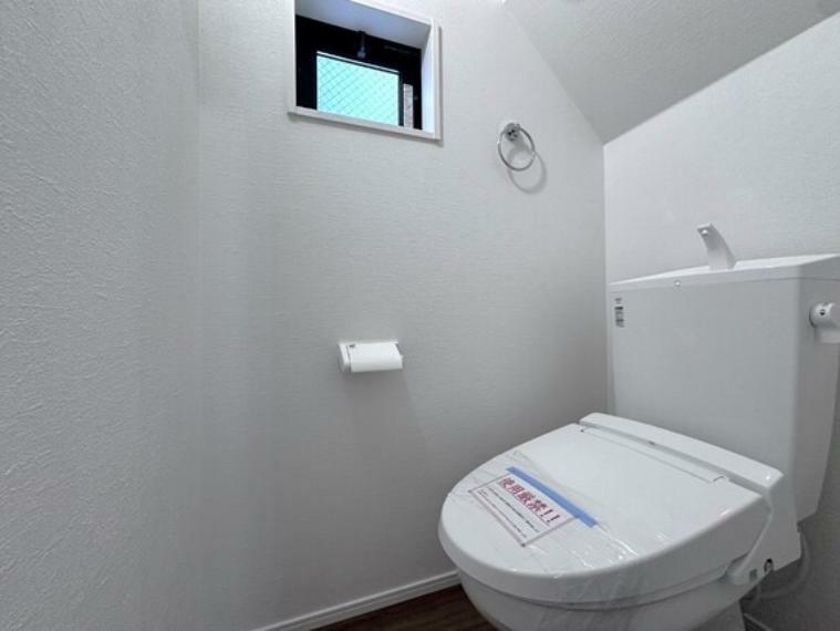 トイレ 温水洗浄便座になっており、より快適な仕様になっております。