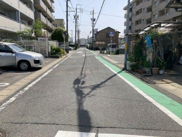 現況写真 前面道路含む現地写真