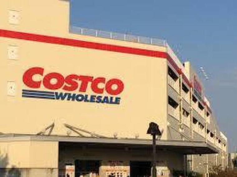 コストコ新三郷（1500m）コストコホールセールは、高品質な優良ブランド商品をできる限りの低価格にて提供する会員制倉庫型店です。
