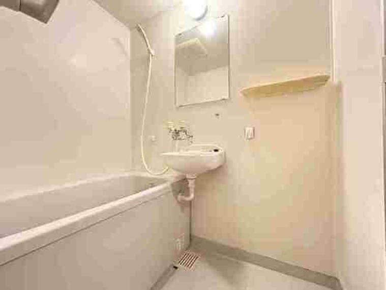 バスルーム横の洗面スペース