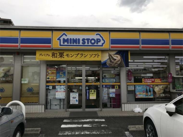 コンビニ ミニストップ東浦和店